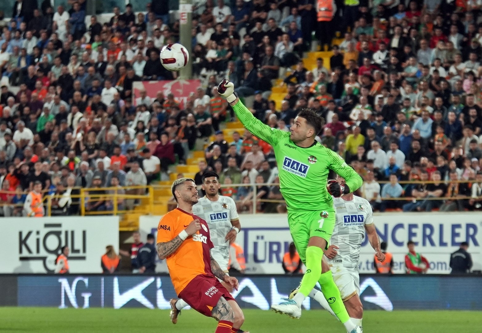 Trendyol Süper Lig: Alanyaspor: 0 - Galatasaray: 0 (İLK YARI)