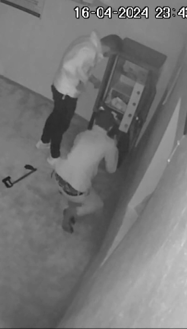 Türbedeki yardım kasası hırsızlığına 1 tutuklama