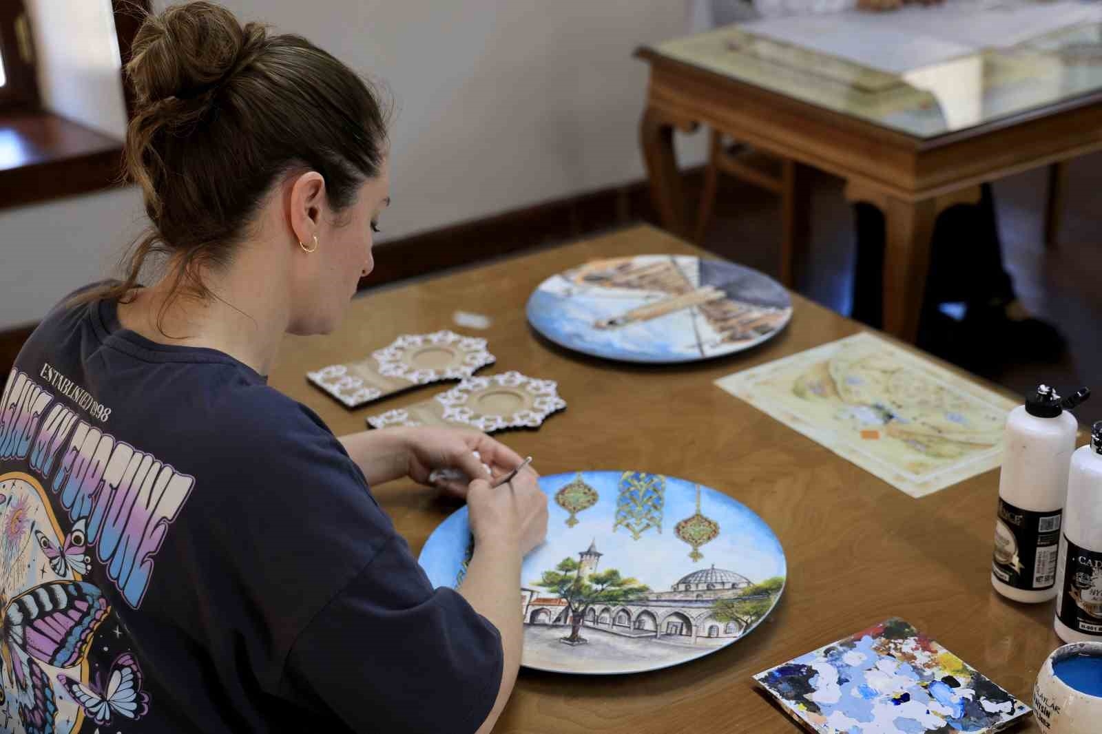 Unutulmaya yüz tutmuş sanat dallarından oluşan eserler
