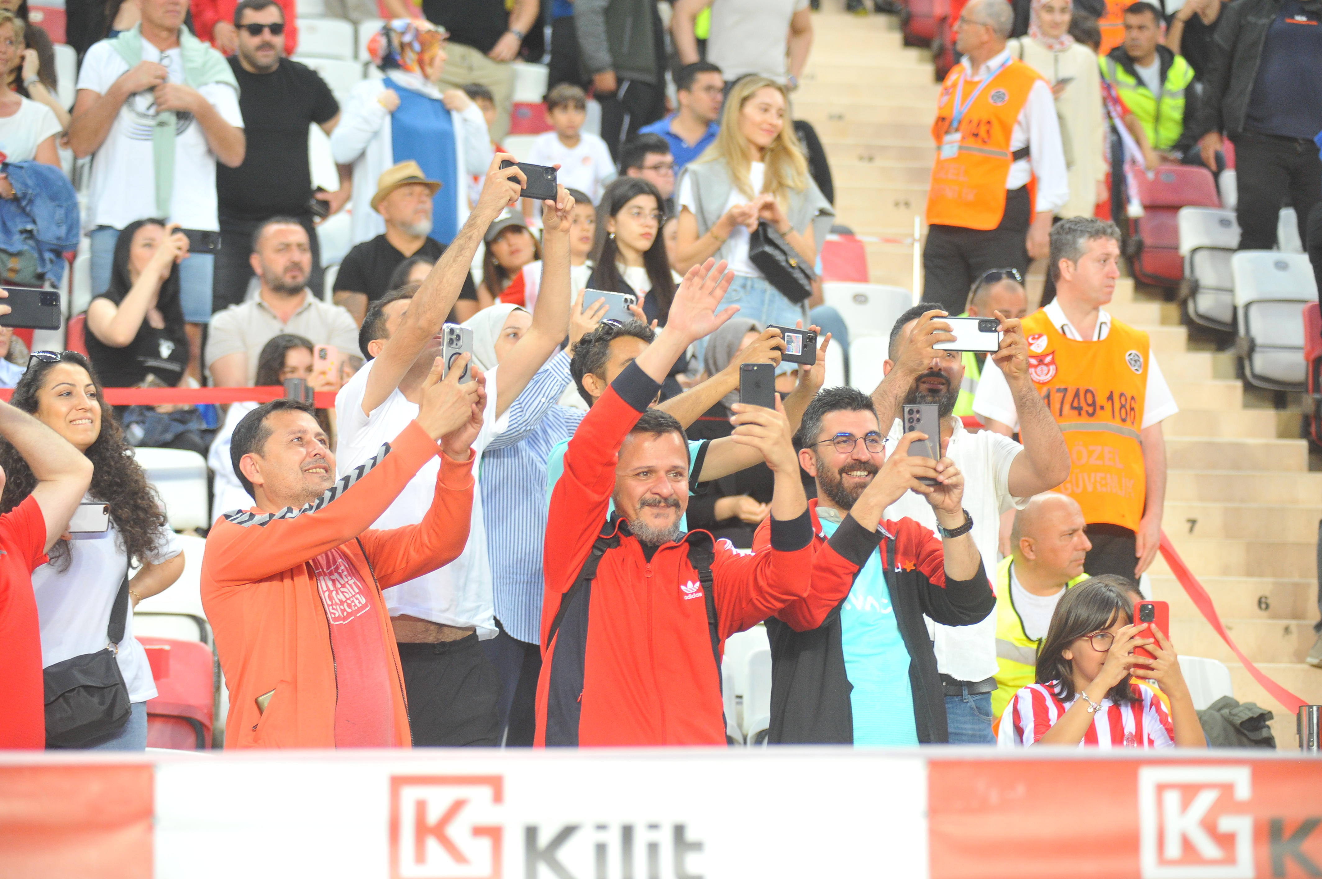 Antalyaspor’a tam destek