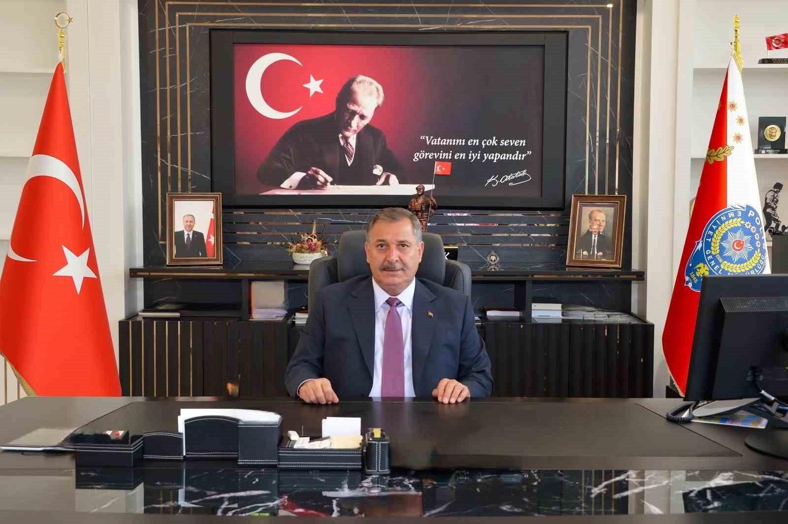 Antalya protokolü 19 Mayıs Atatürk'ü Anma Gençlik ve Spor Bayramı nedeniyle mesajlar yayınladılar. İşte o mesajlar