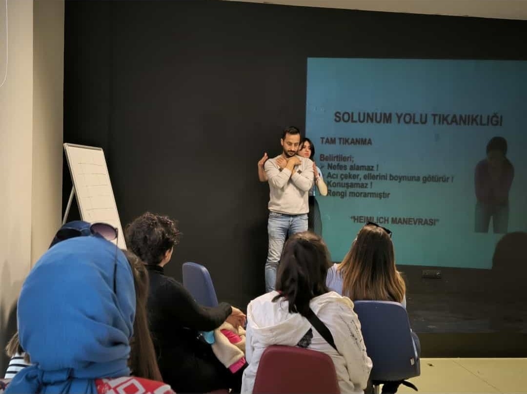 'Doğru ilk yardım doğru ilk adım' diyerek farkındalık çalışması yaptılar