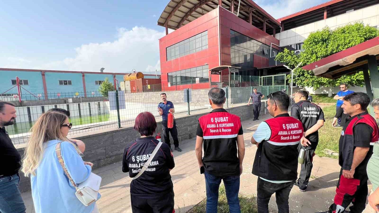 İtfaiyeden yangın ve arama kurtarma tatbikatı