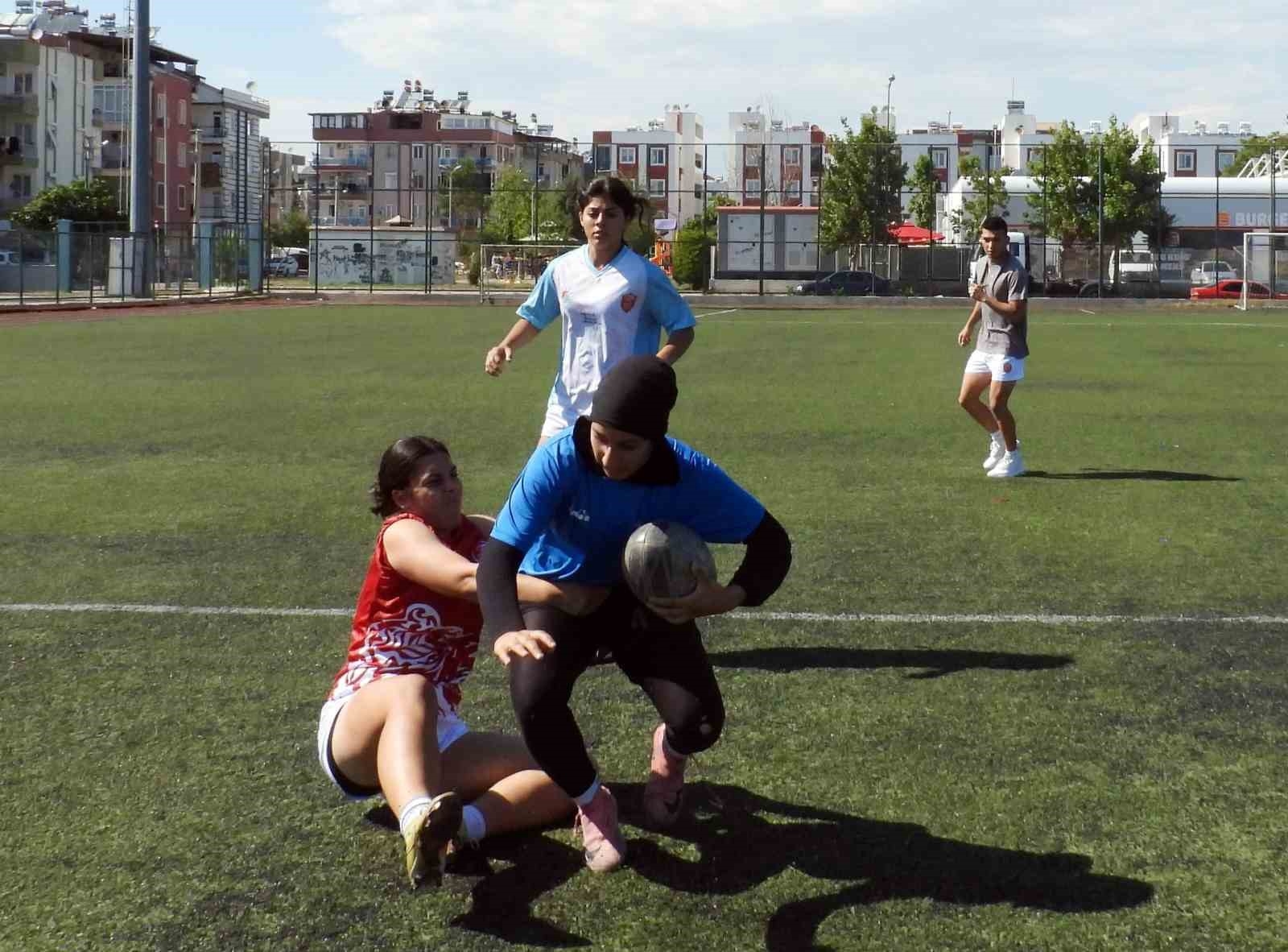 Kepez'den ragbi milli takımına 5 sporcu