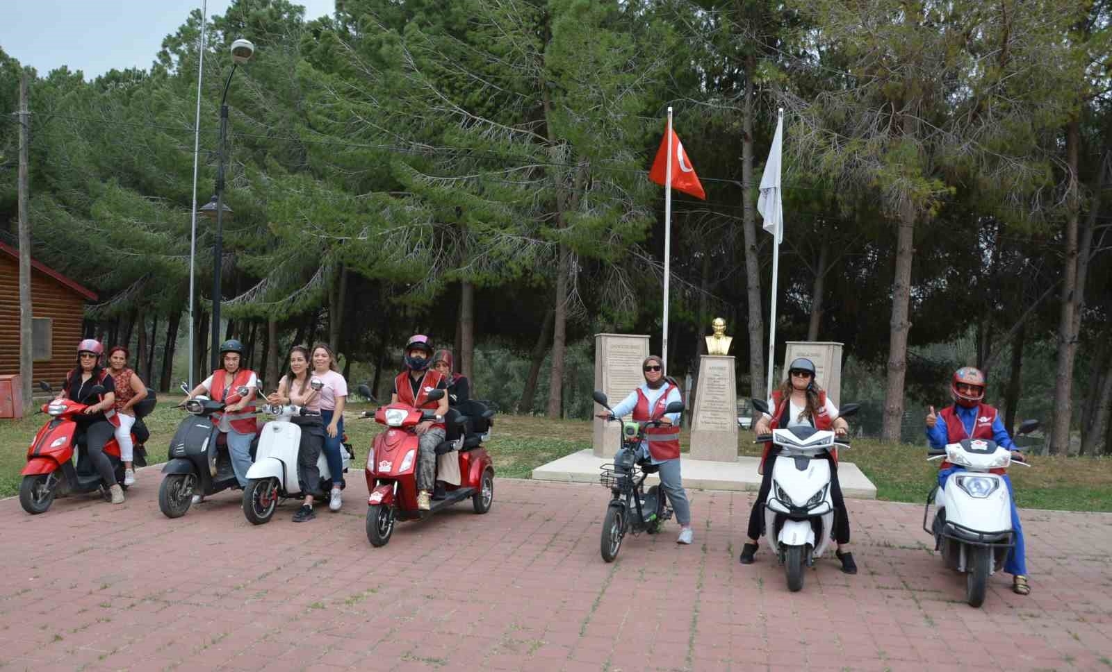 Motorlu Kadınlar Kulübü üyeleri Gençlik Kampında buluştu