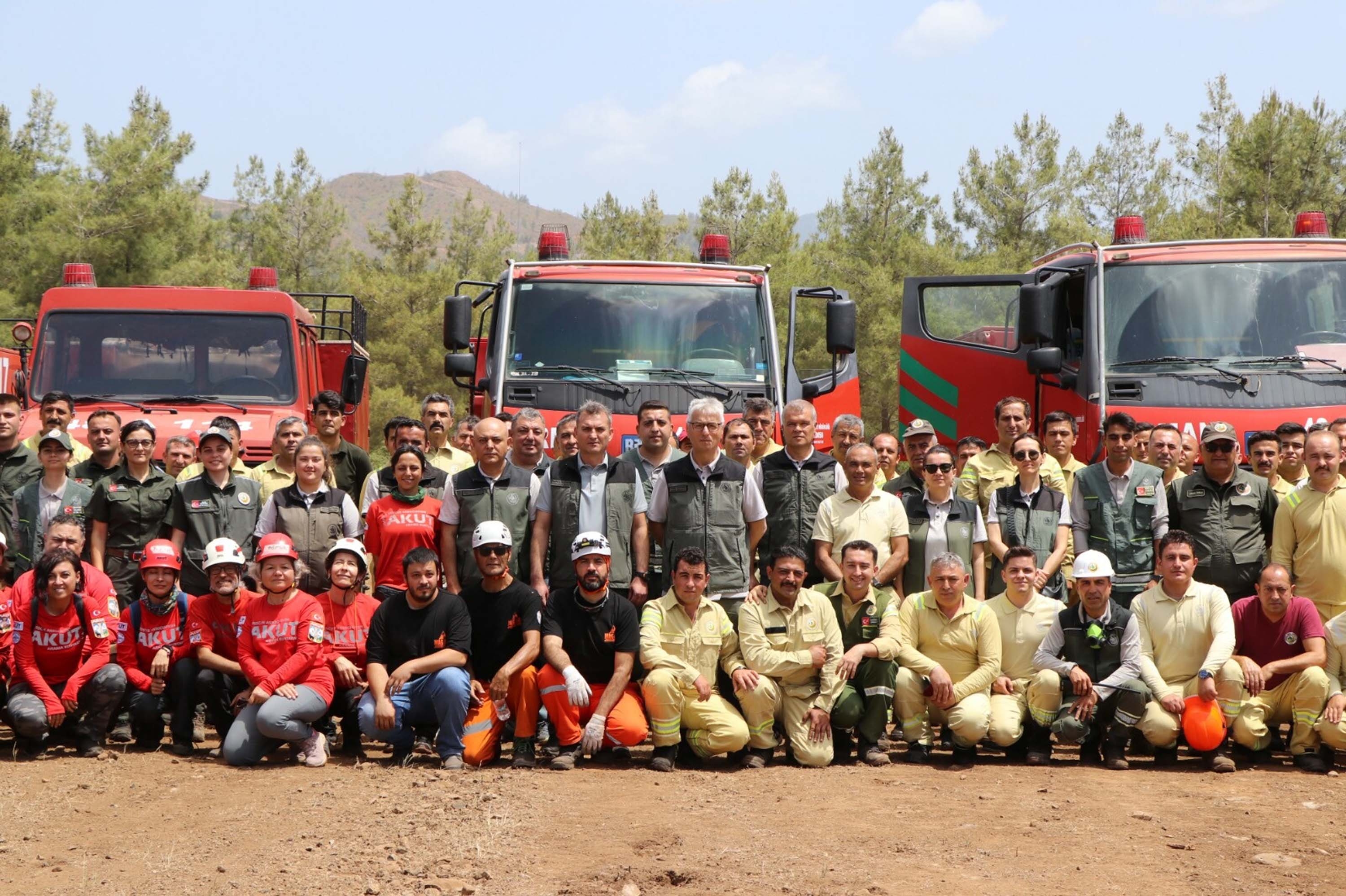 Muğla'da havadan ve karadan yangın eğitimi