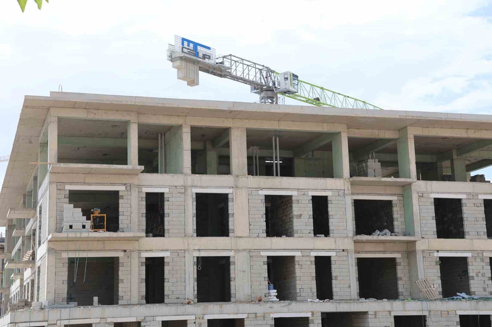 Rezerv alandaki konut ve iş yerleri taşınıyor