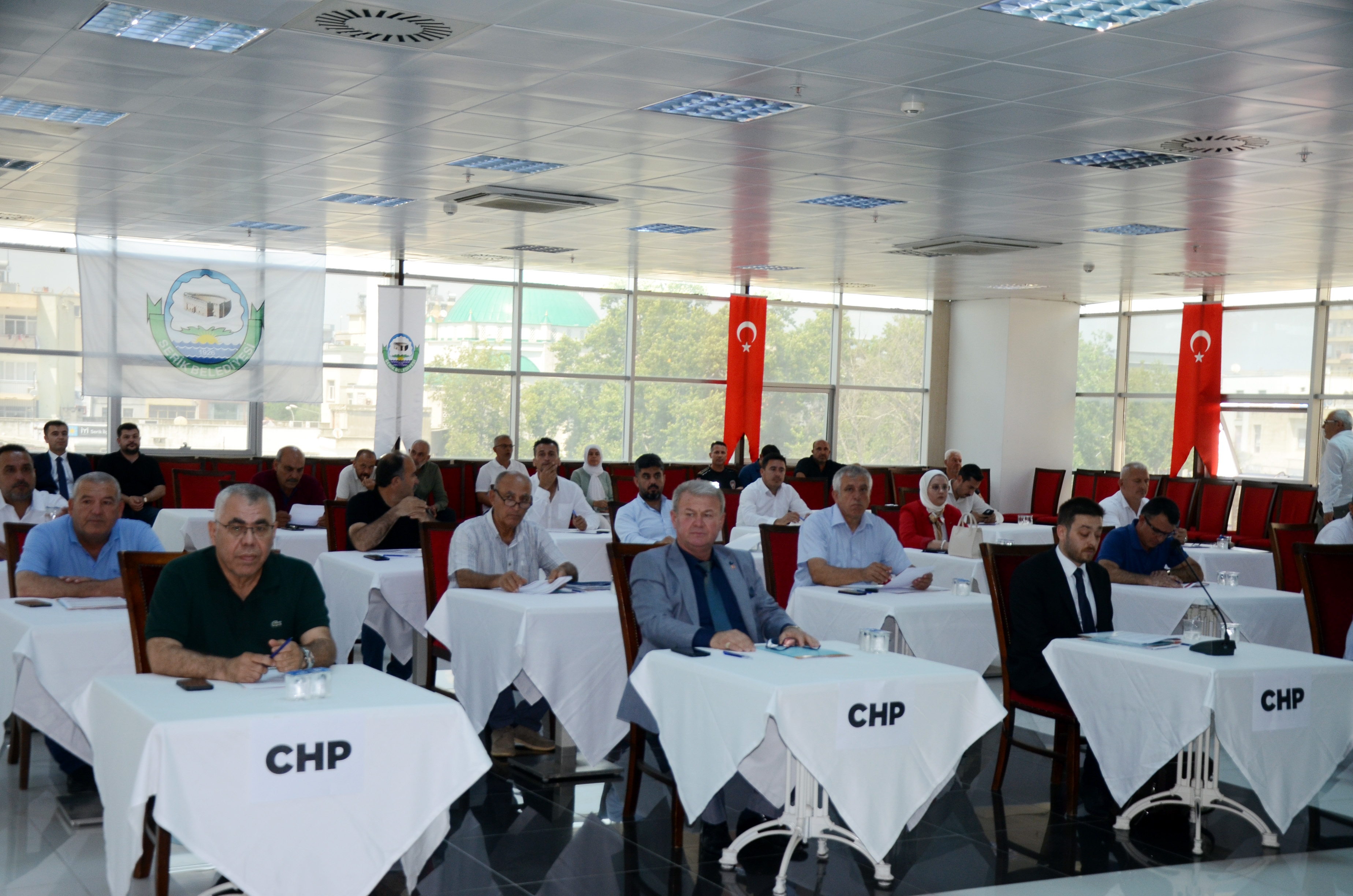 'Serik Belediyesi'nin borcu 675 milyon lira'