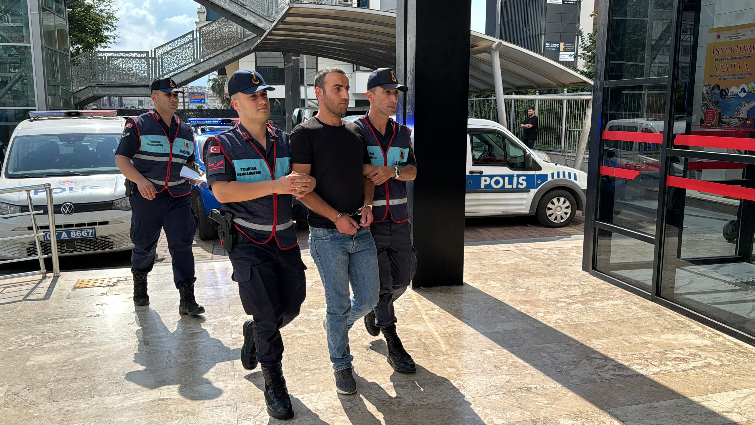 Tartıştığı kişiyi silahla yaralayan şüpheli tutuklandı