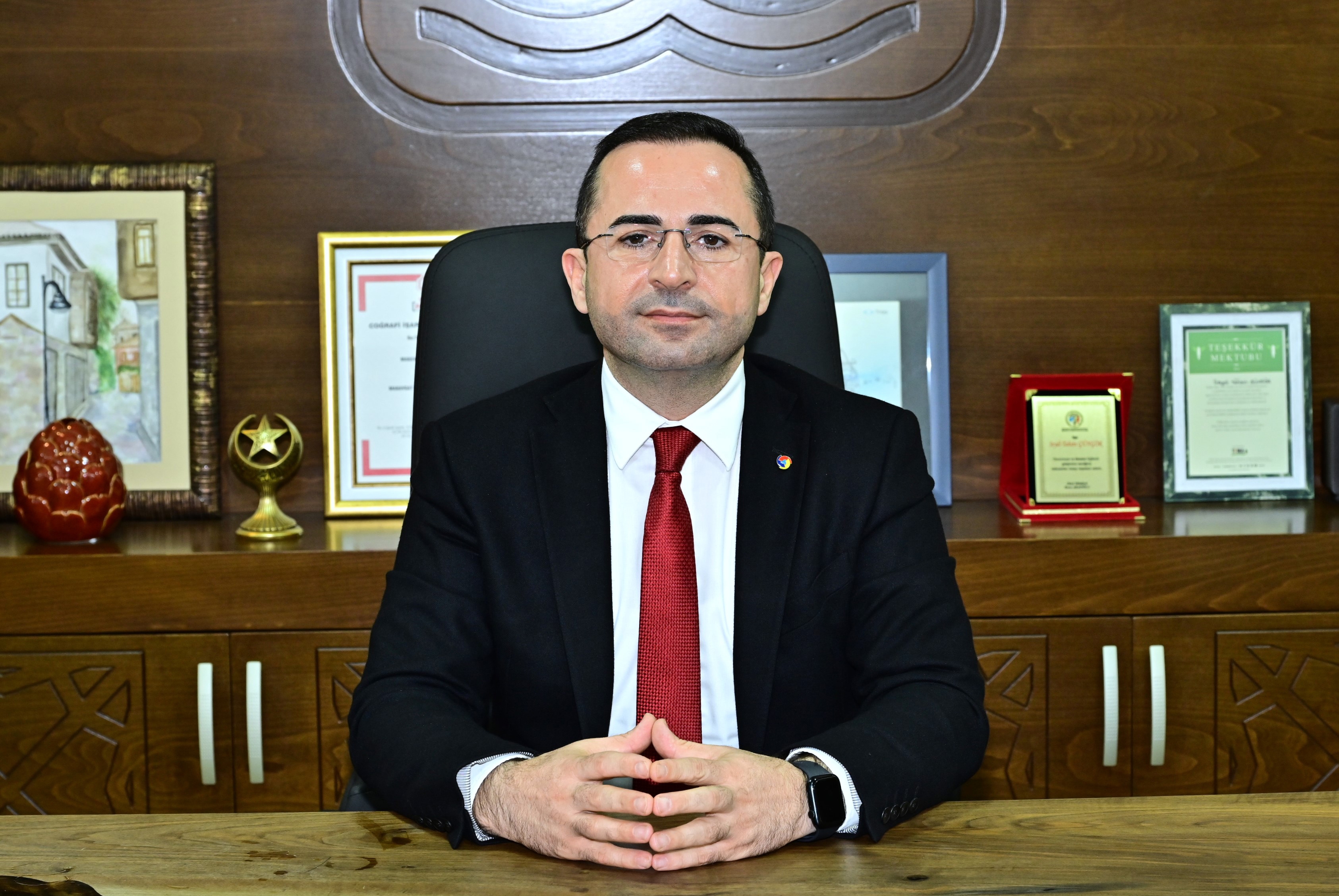 'Turizmde yabancıların çalışma izinleri sorunu çözülmelidir'
