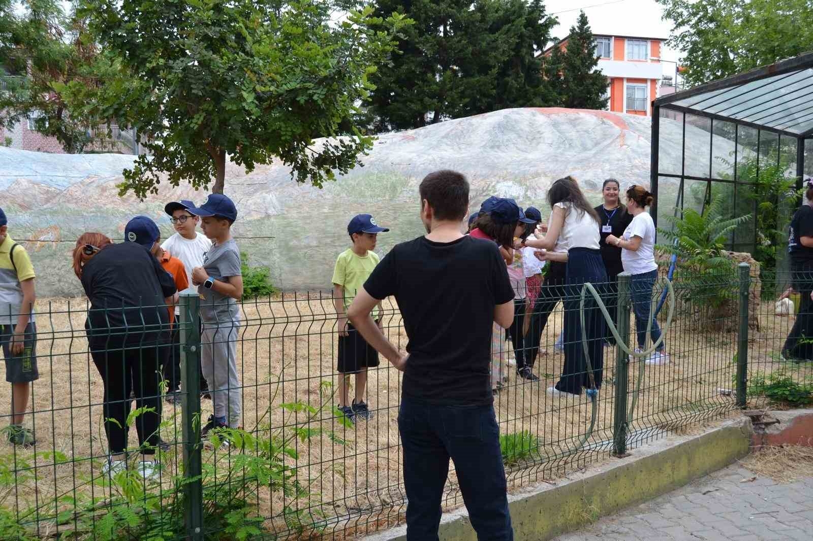 Umutlar okul serasında yeşerecek