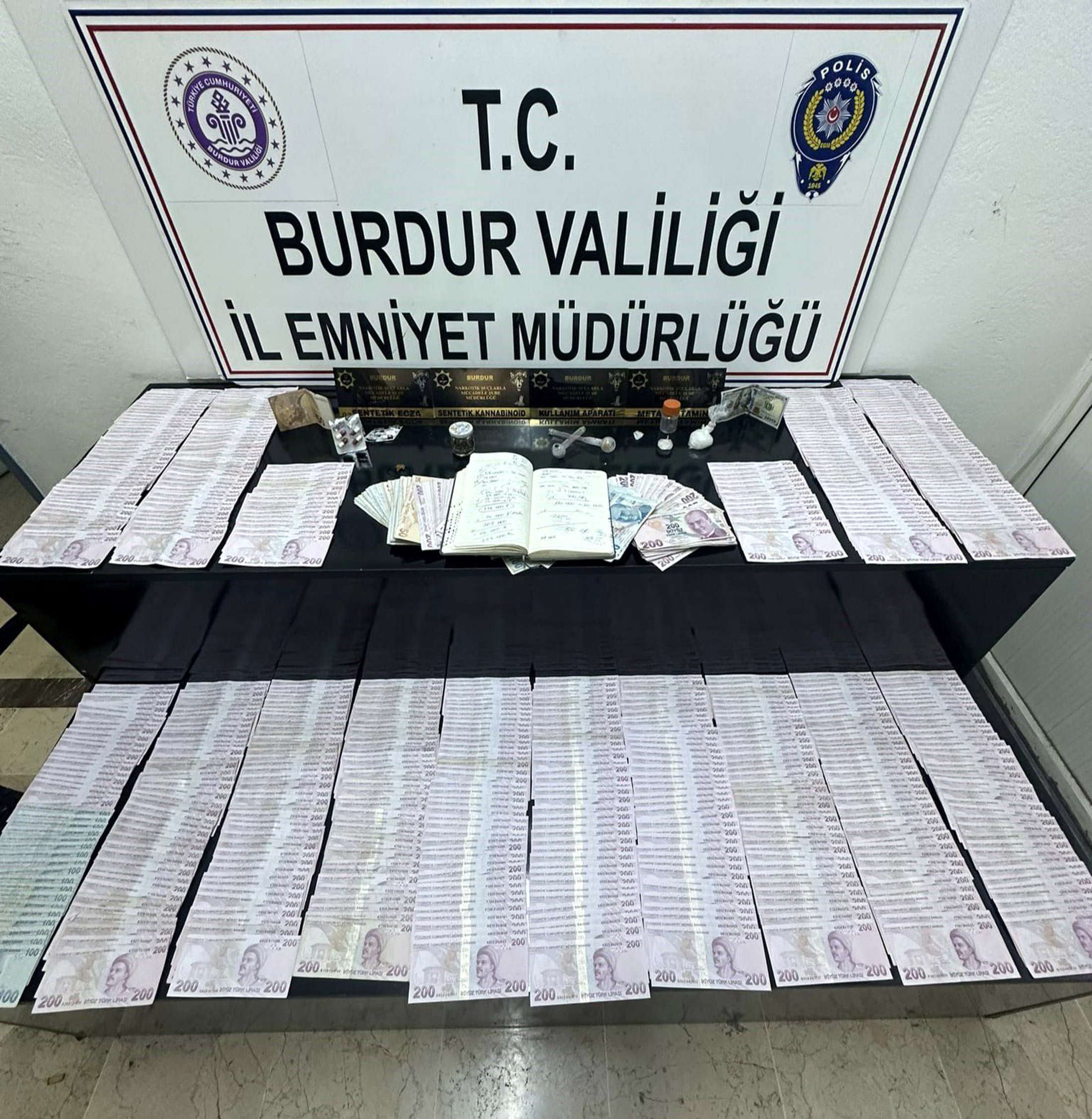 Uyuşturucu operasyonuna 4 tutuklama