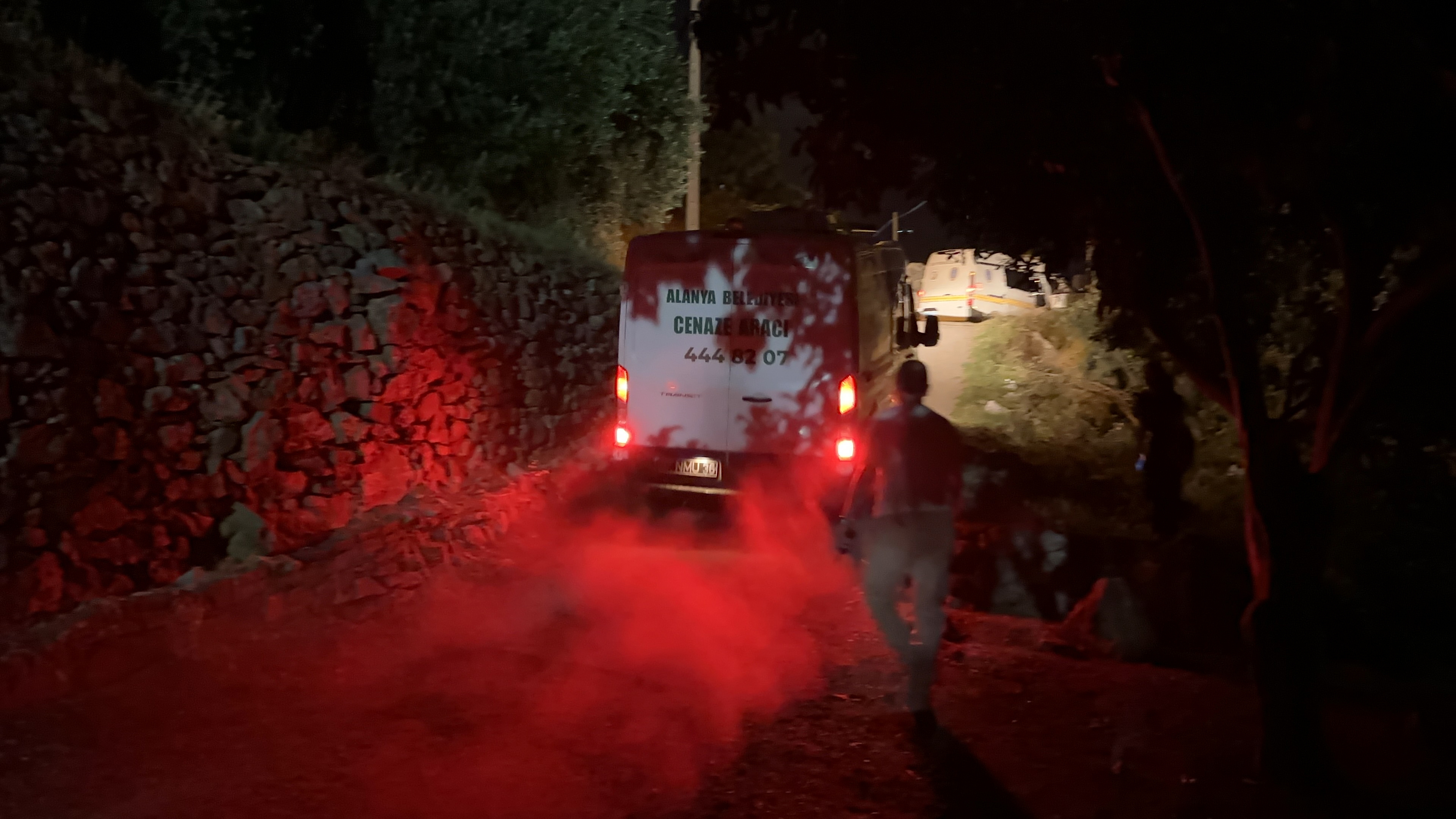 Yakınlarının haber alamadığı çift, evlerinde ölü bulundu