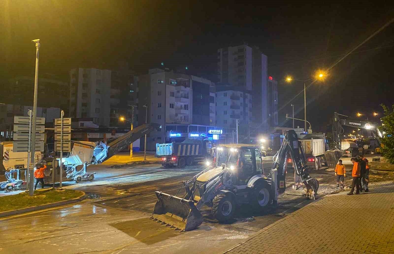 Yol yapım, bakım ve onarım çalışmaları sürüyor