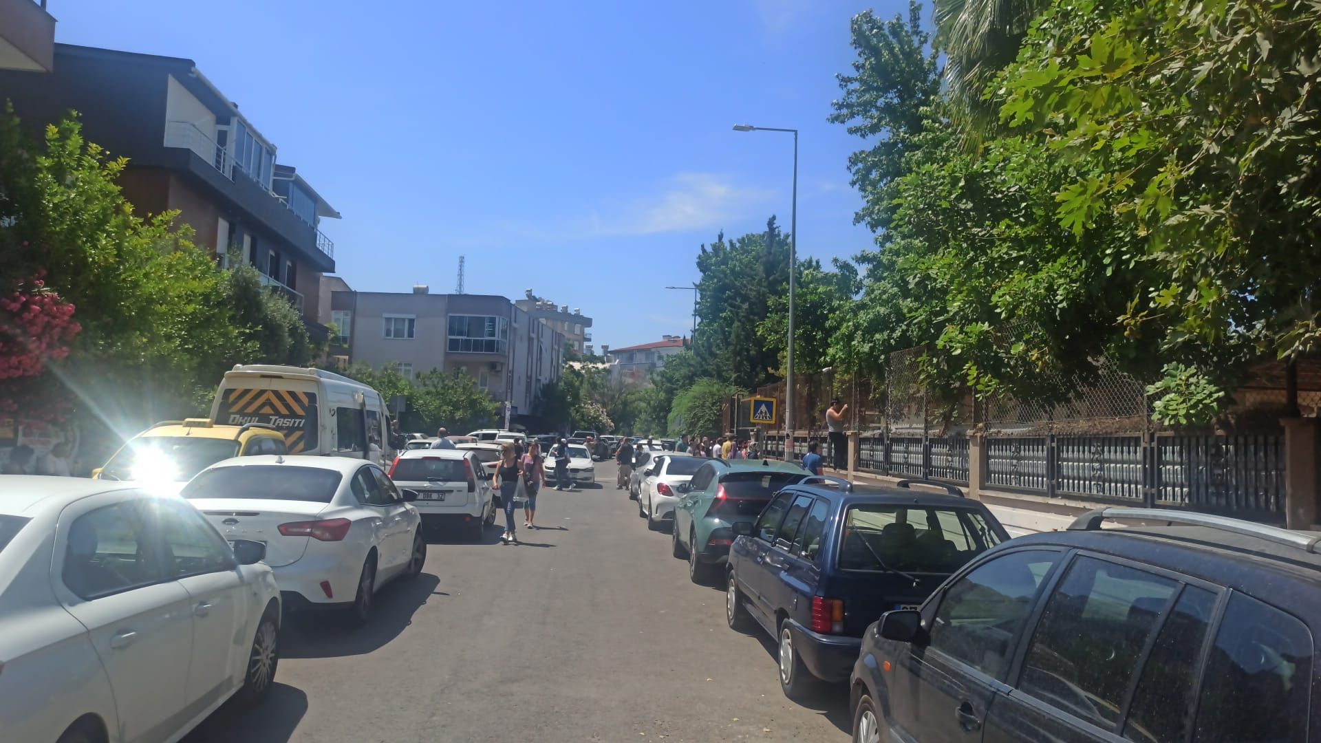Sınav heyecanı velileri de esir aldı