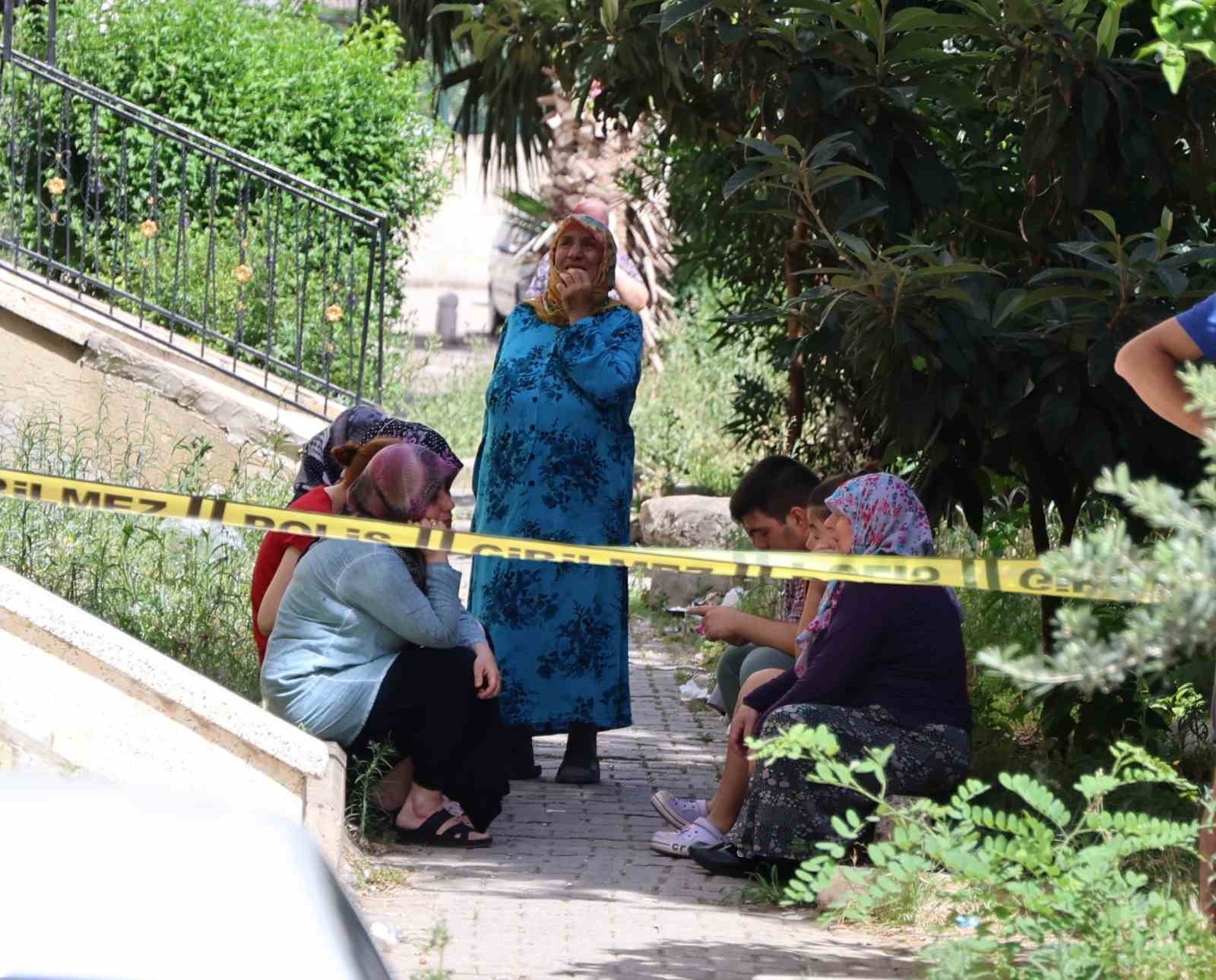 Adana'da vahşet! Boşandığı karısını öldürüp intihar etti