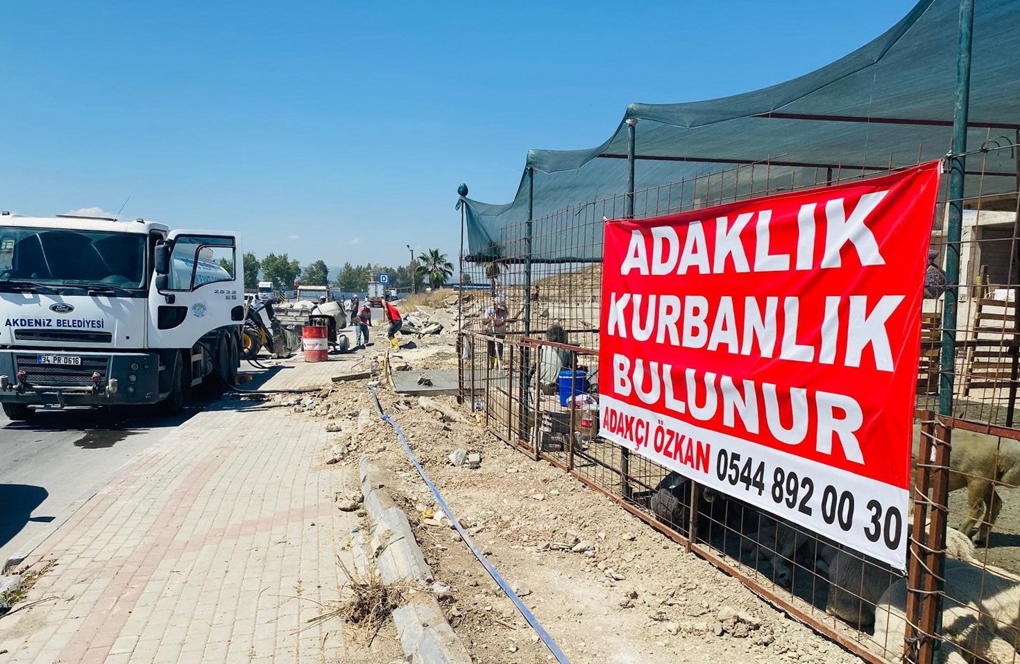 Akdeniz'de kurban kesim ve satış yerleri hazır