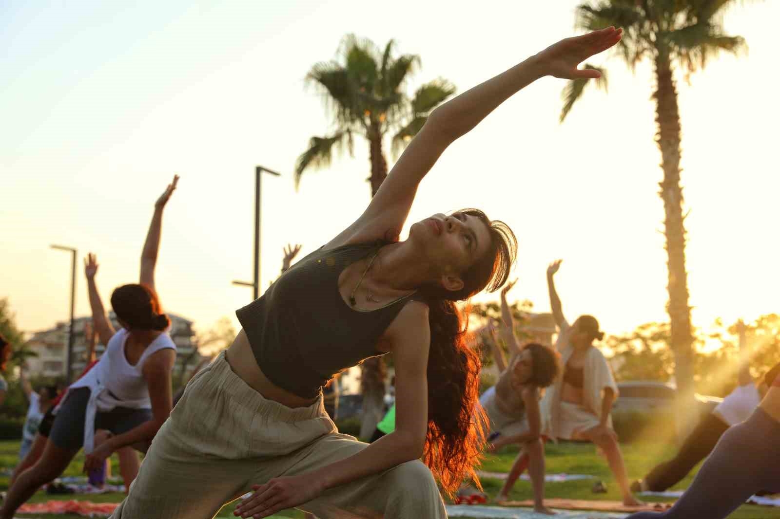 Antalya Büyükşehir'den Dünya Yoga Günü'ne özel etkinlik