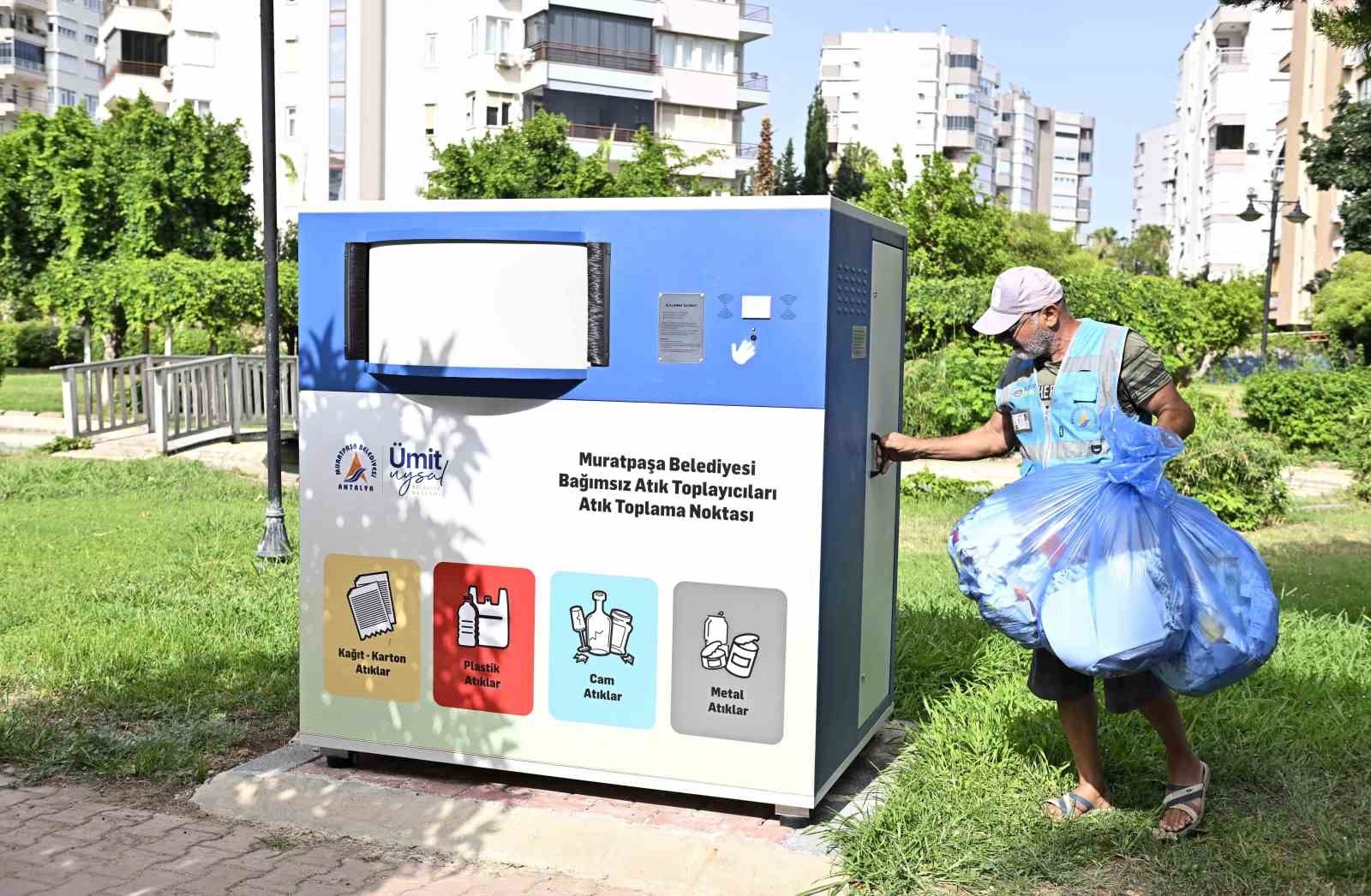Antalya'da 'Bağımsız Atık Toplayıcıları' projesi hayata geçti