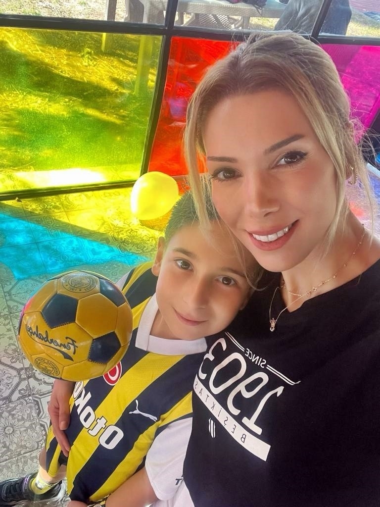 Arda Güler önce hastalığı yenen Ares'i mutlu etti, ardından tüm Türkiye'yi