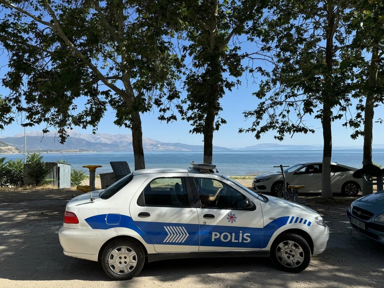 Bir ay içerisinde 14 adet el bombasının bulunduğu plaj giriş çıkışa kapatıldı