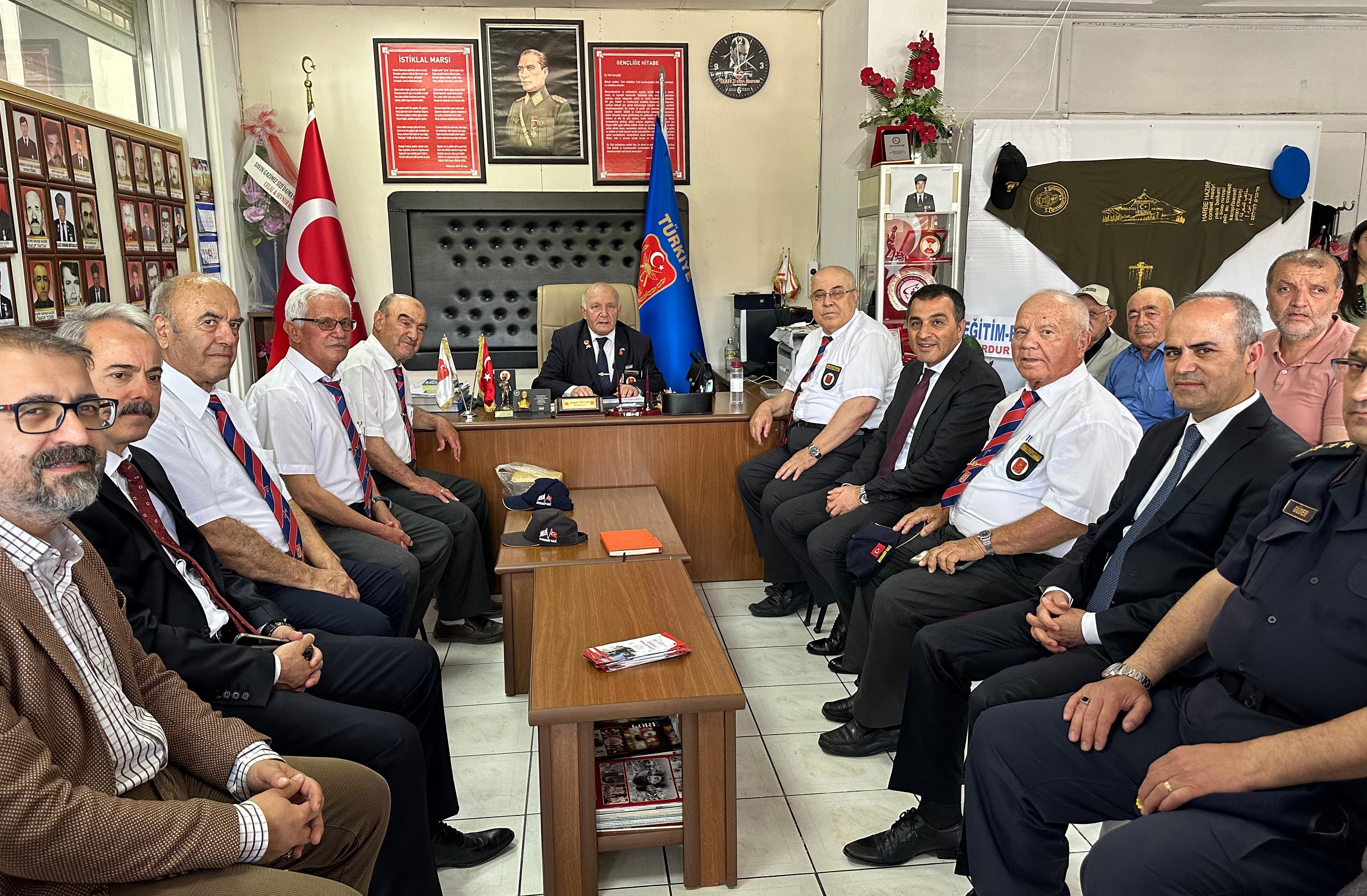 Burdur'da şehit Dönder için lokma dağıtıldı