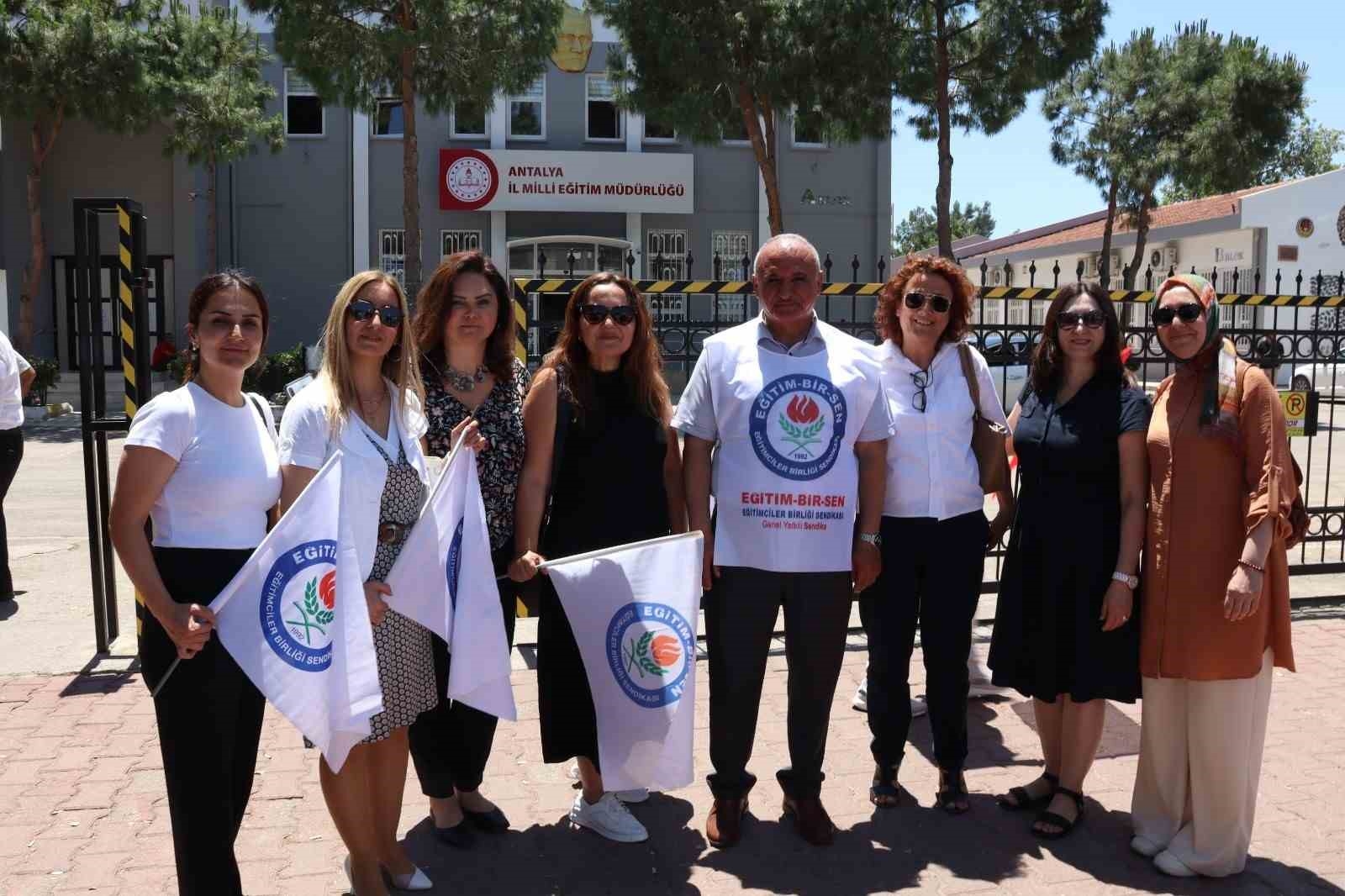 Eğitim Bir Sen'den ÖMK'ya revize çağrısı