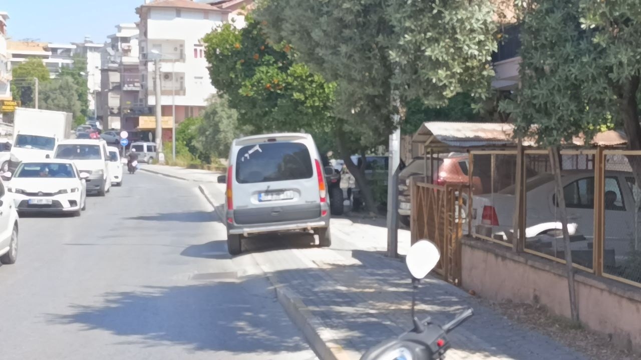 Ehliyetsiz sürücünün yalanını güvenlik kamerası ortaya çıkardı