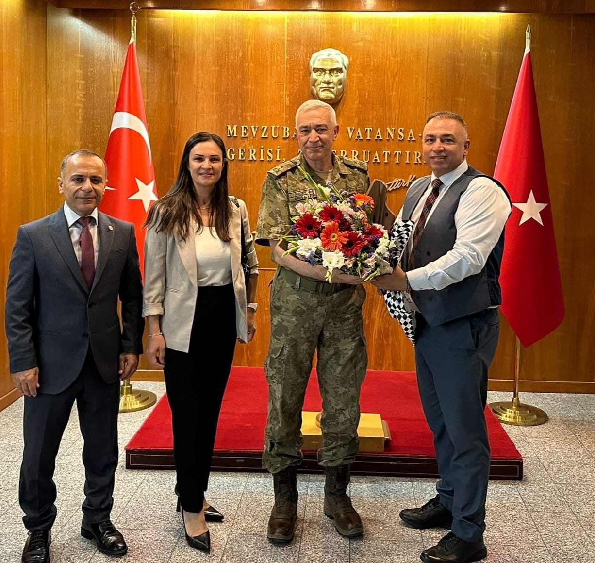 Emekli Astsubaylar Derneği sorunlarını komutana anlattı