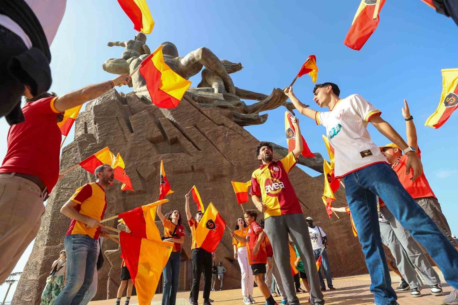 Galatasaray'ın şampiyonluk coşkusu Afrika'da da sürüyor
