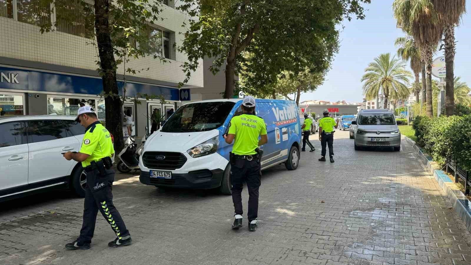 Gazipaşa'da cam filmi denetimi yapıldı