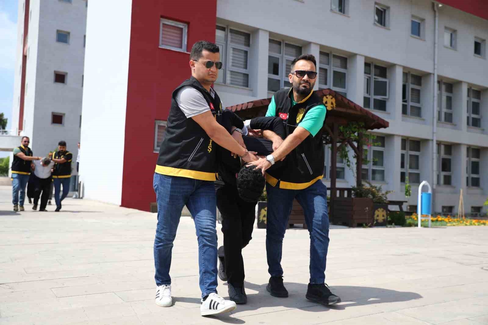 Katil zanlısı damat: "Nevrim döndü herkesi öldürdüm, pişmanım"