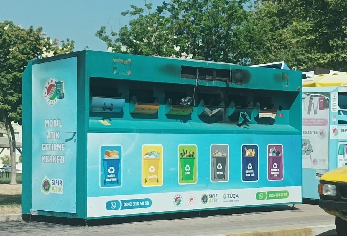 Kepez'de 'Mobil Atık Getirme Merkezleri' yenilendi