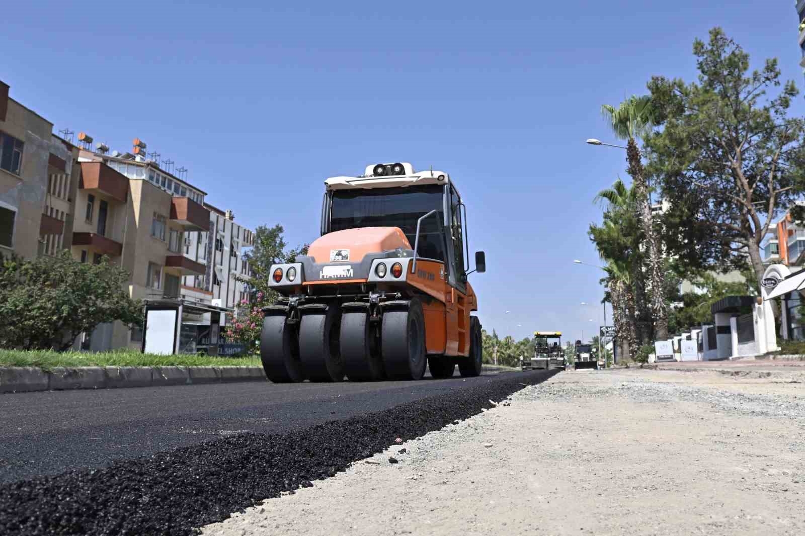 Lara Caddesi yenilendi