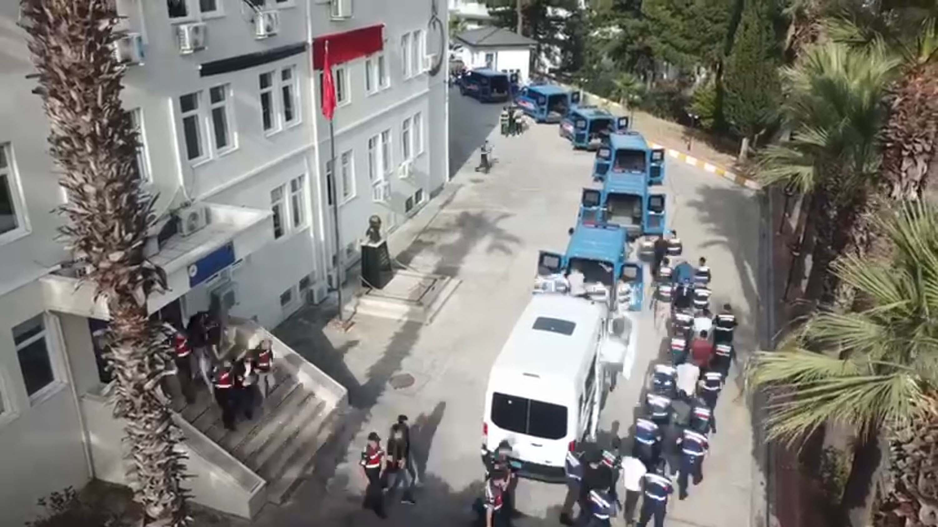 Mektep' Suç Örgütünün Operasyonda Çöküşü: 18 Kişi Tutuklandı!