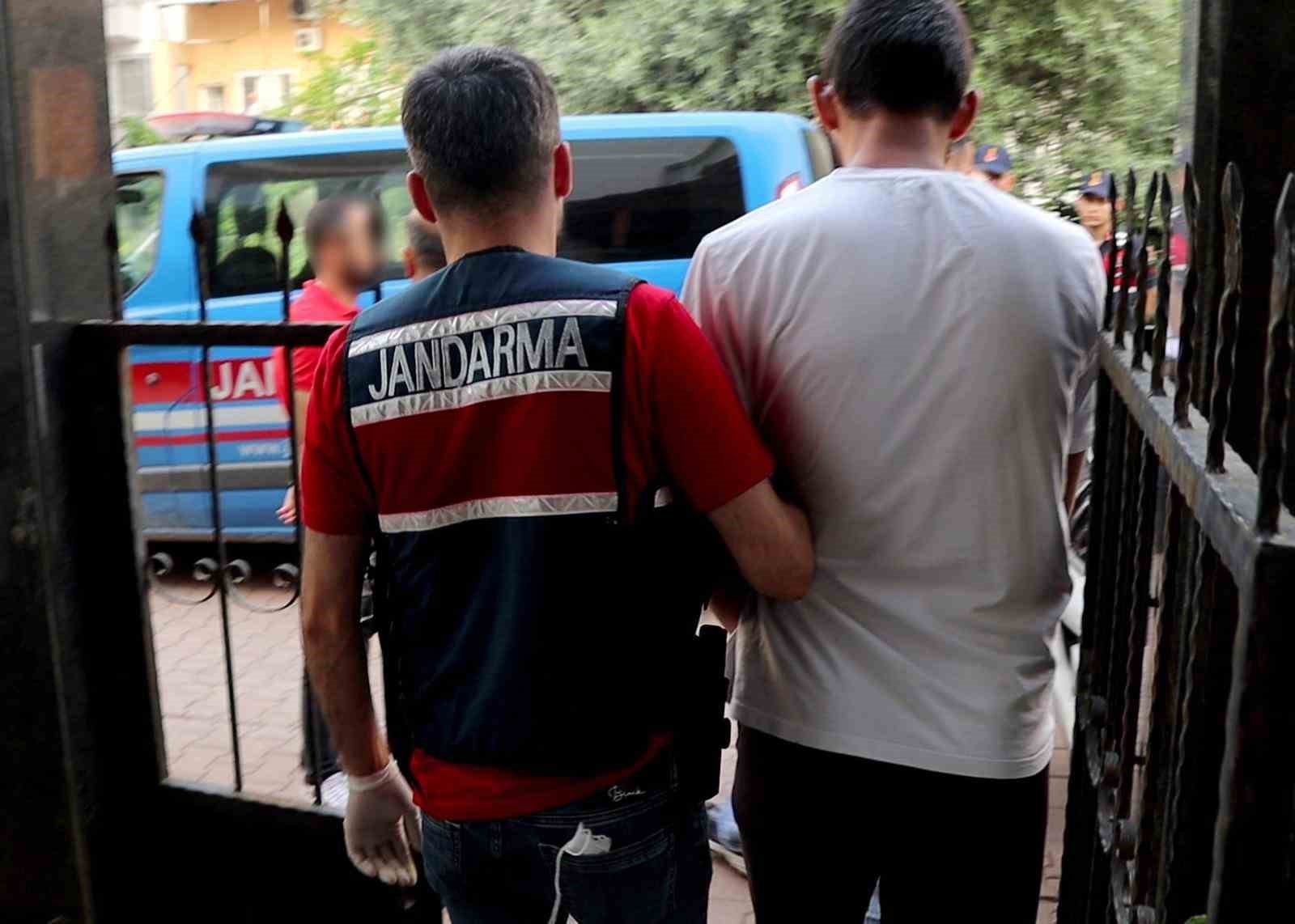 Mersin'de DEAŞ operasyonu: 3 gözaltı