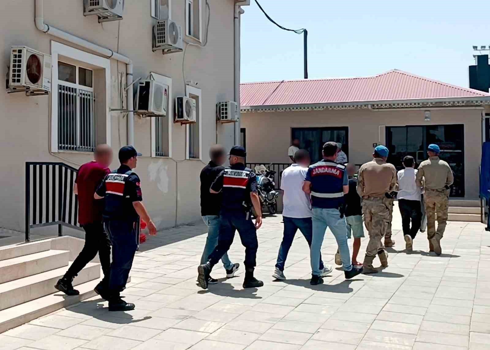 Mersin'de insan ticareti operasyonu: 8 tutuklama