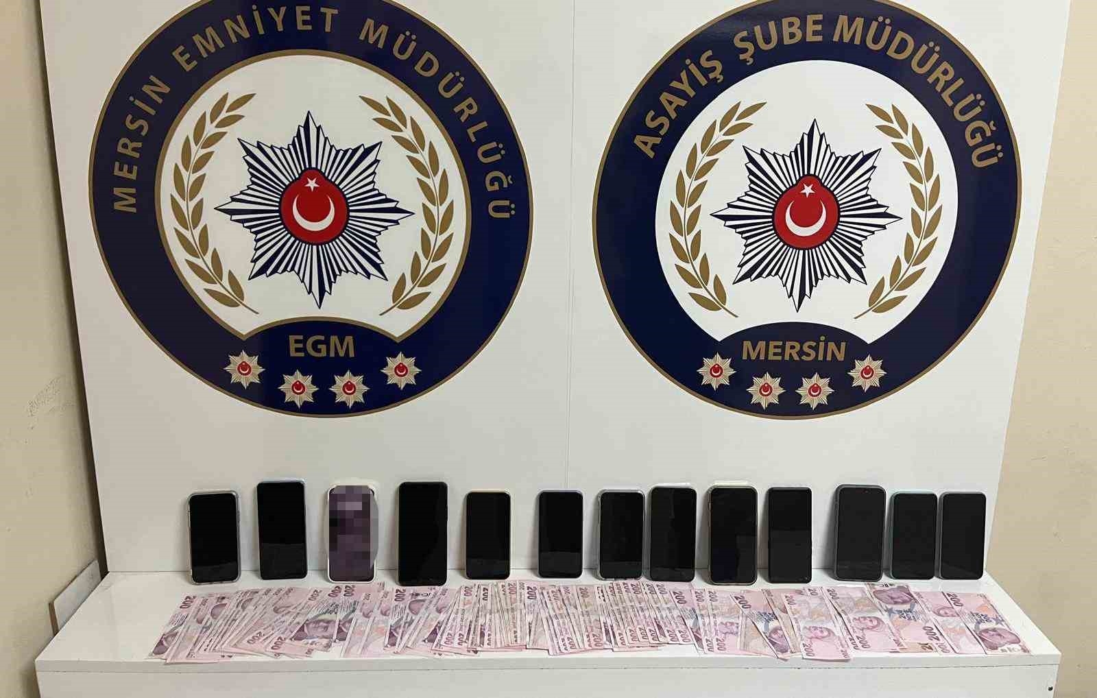 Mersin'de 'sazan sarmalı' yöntemiyle dolandırıcılık yapan 5 şüpheli yakalandı