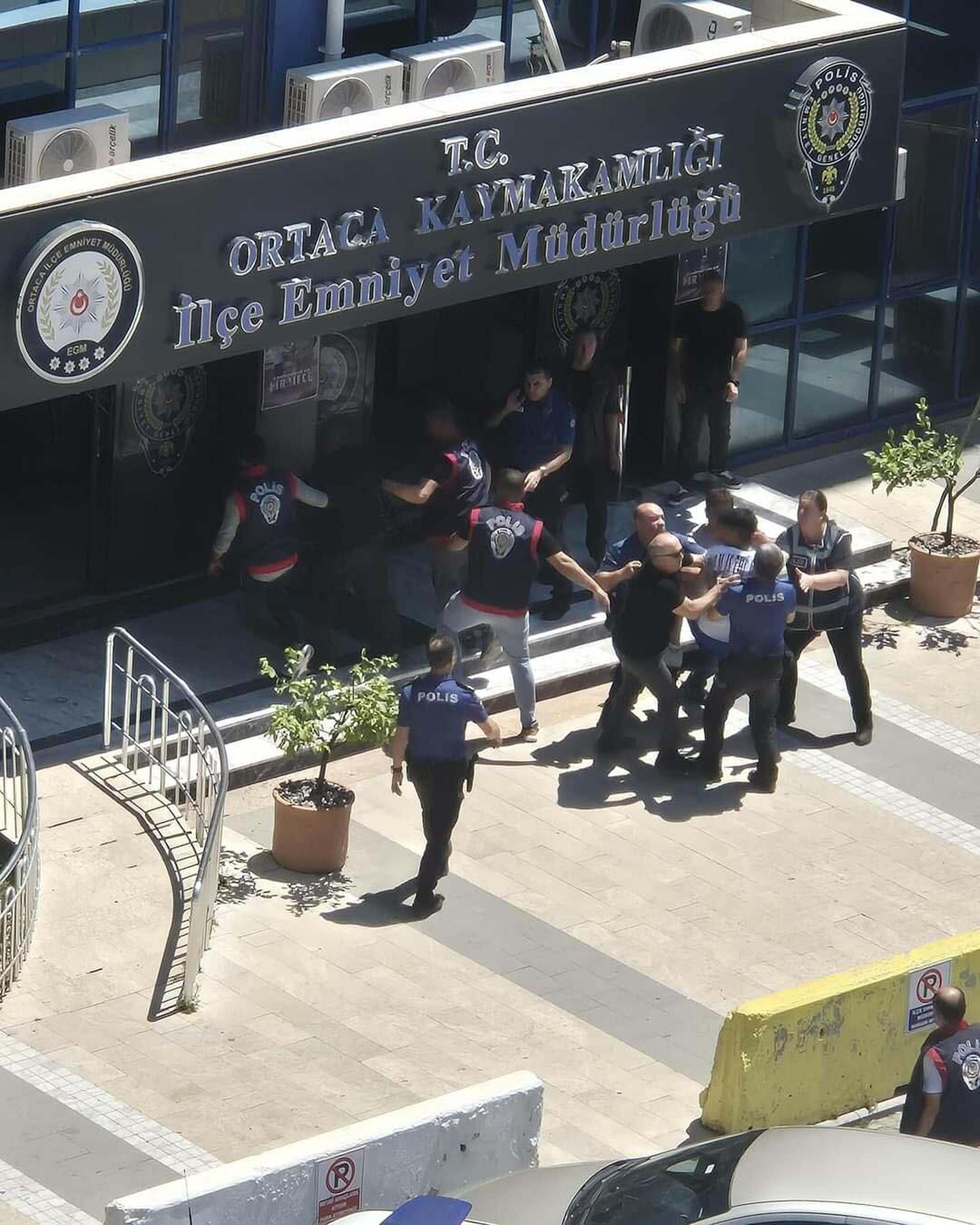 'Öz çocuklarını da istismar etti' iddiası