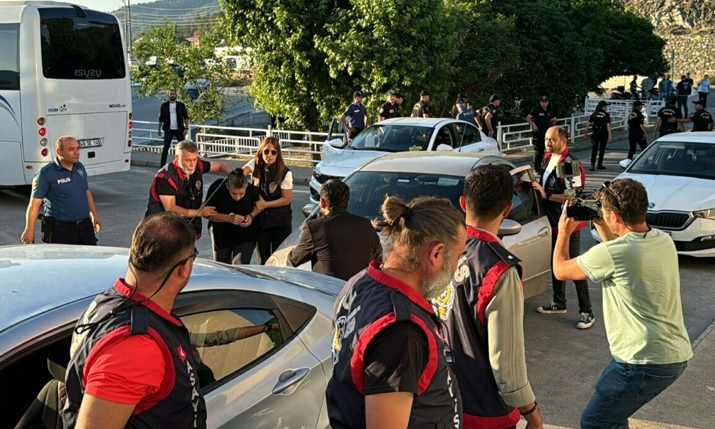 'Öz çocuklarını da istismar etti' iddiası