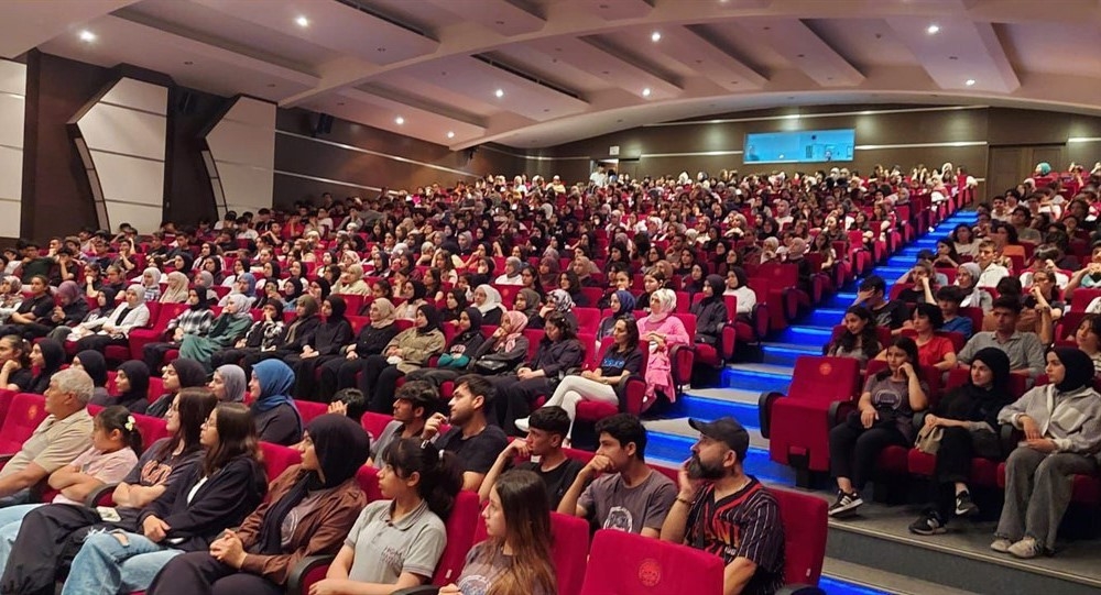 'Şahidimiz Anadolu' adlı tiyatro oyununu 4 bin 500 öğrenci izledi