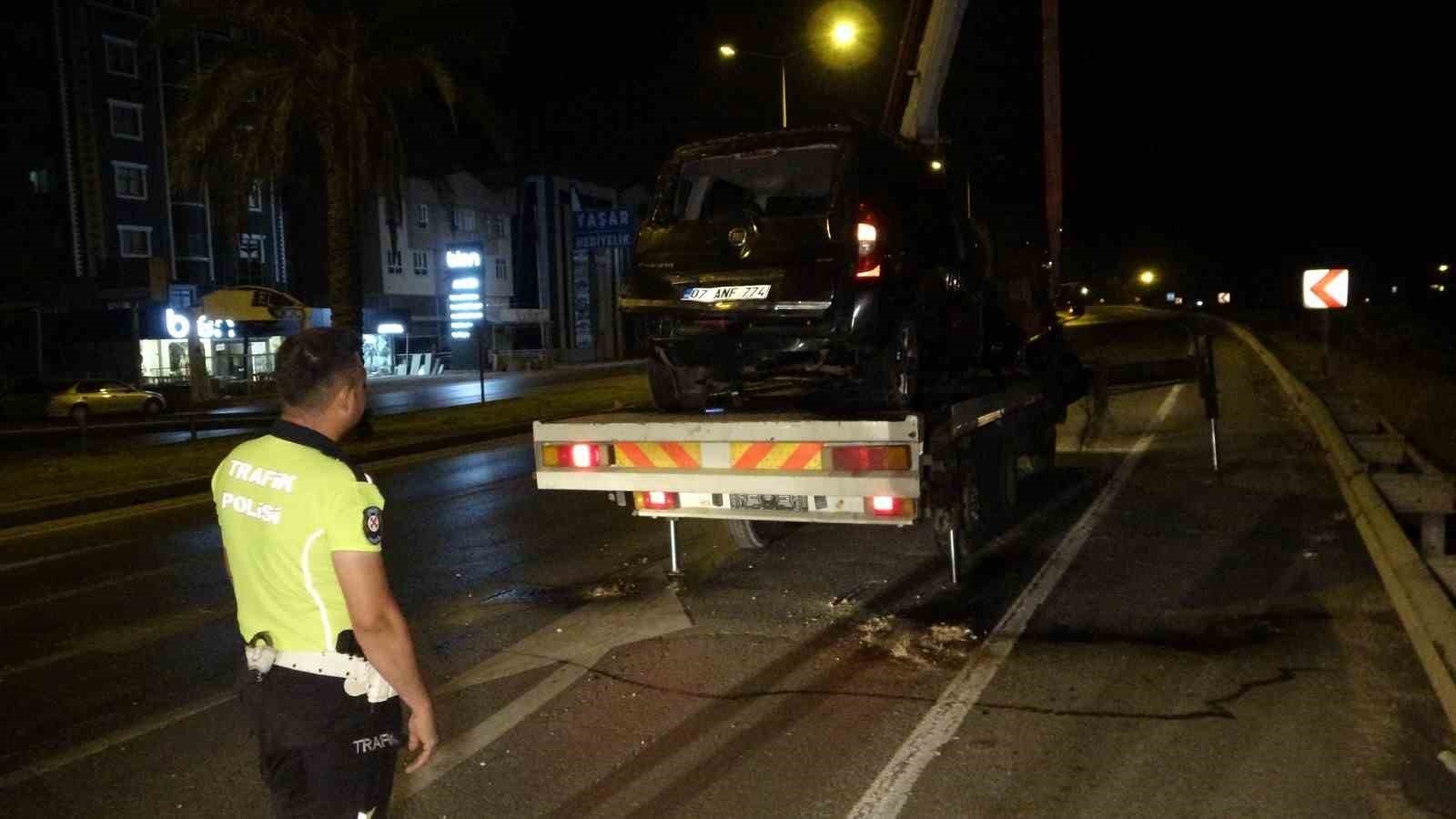 Takla atan araçtan fırlayarak ağır yaralanan 22 yaşındaki sürücü hayatını kaybetti