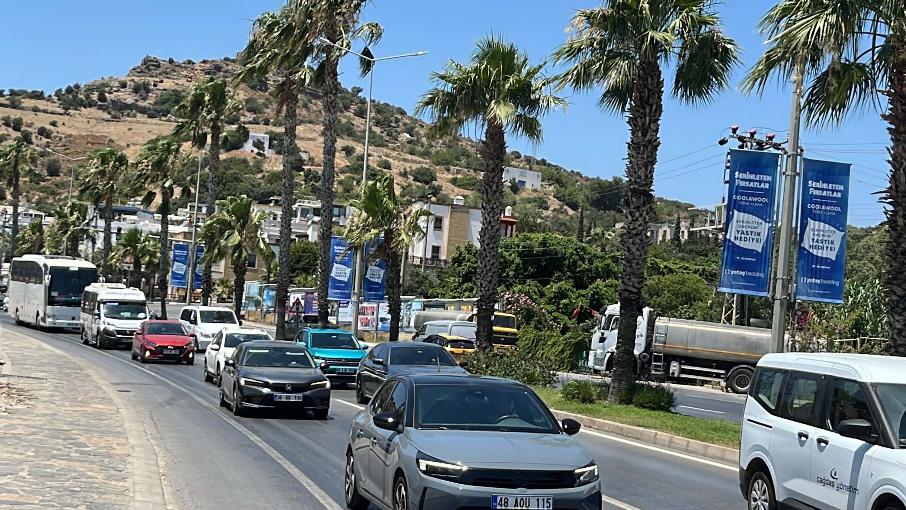Tatilciler dönüyor; Son 60 saatte yaklaşık 100 bir araç çıkış yaptı