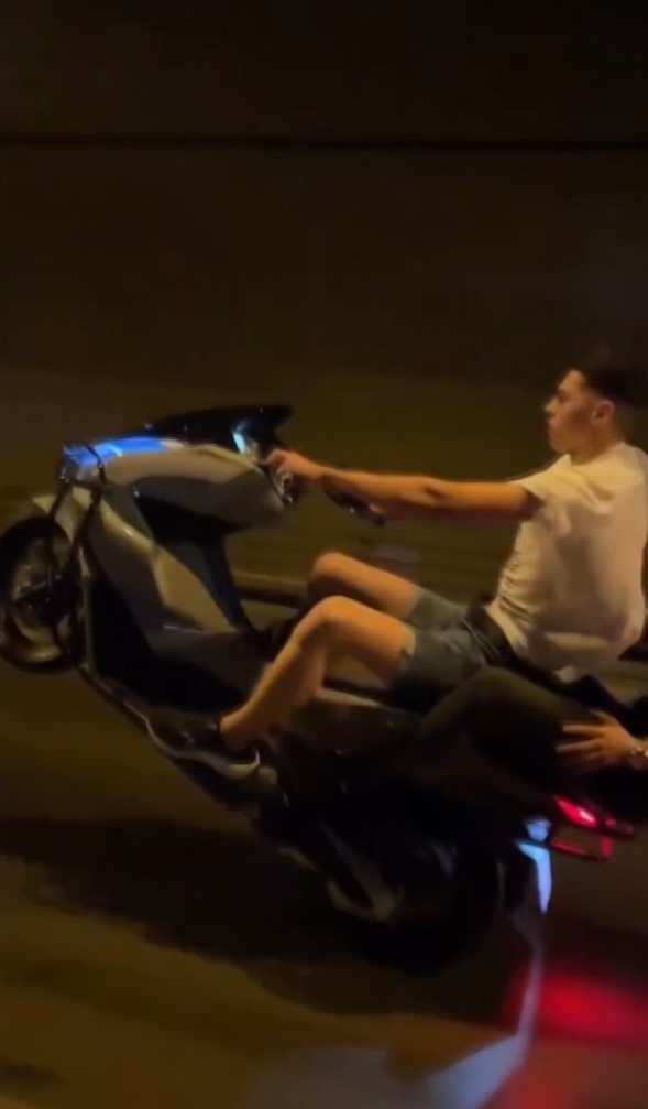 Trafiği tehlikeye atan motosikletli sürücüsünün ehliyeti iptal edildi