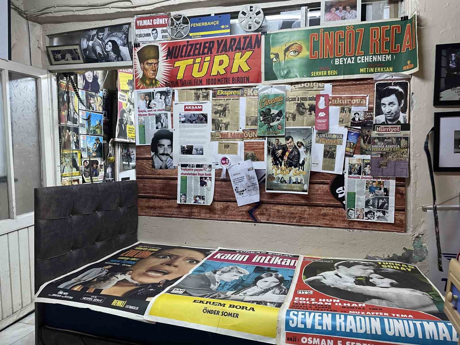 Yeşilçam tutkusunu evinde yaşatıyor