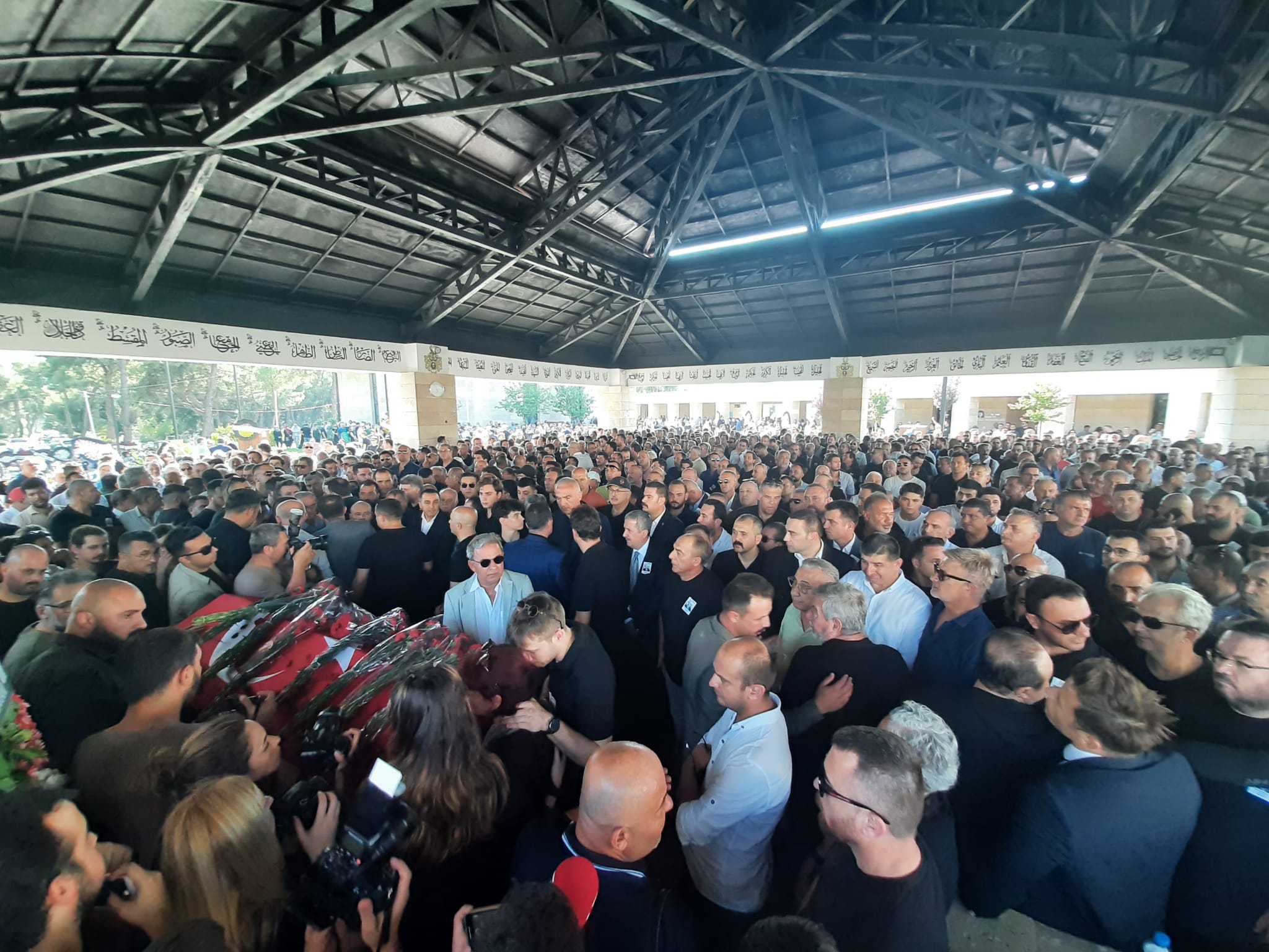 Ali Bahar sevenleri tarafından son yolculuğuna uğurlandı