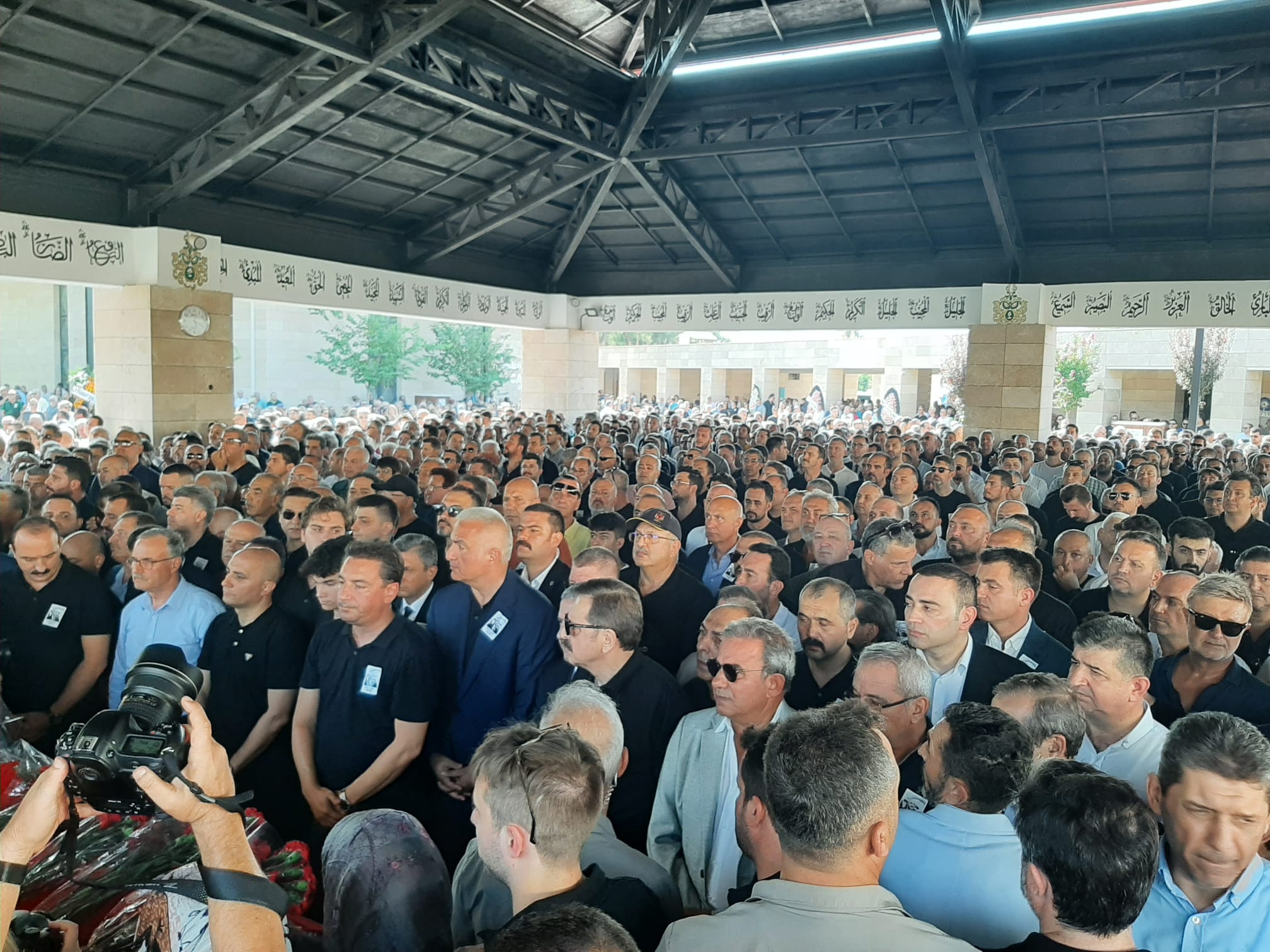 Ali Bahar sevenleri tarafından son yolculuğuna uğurlandı