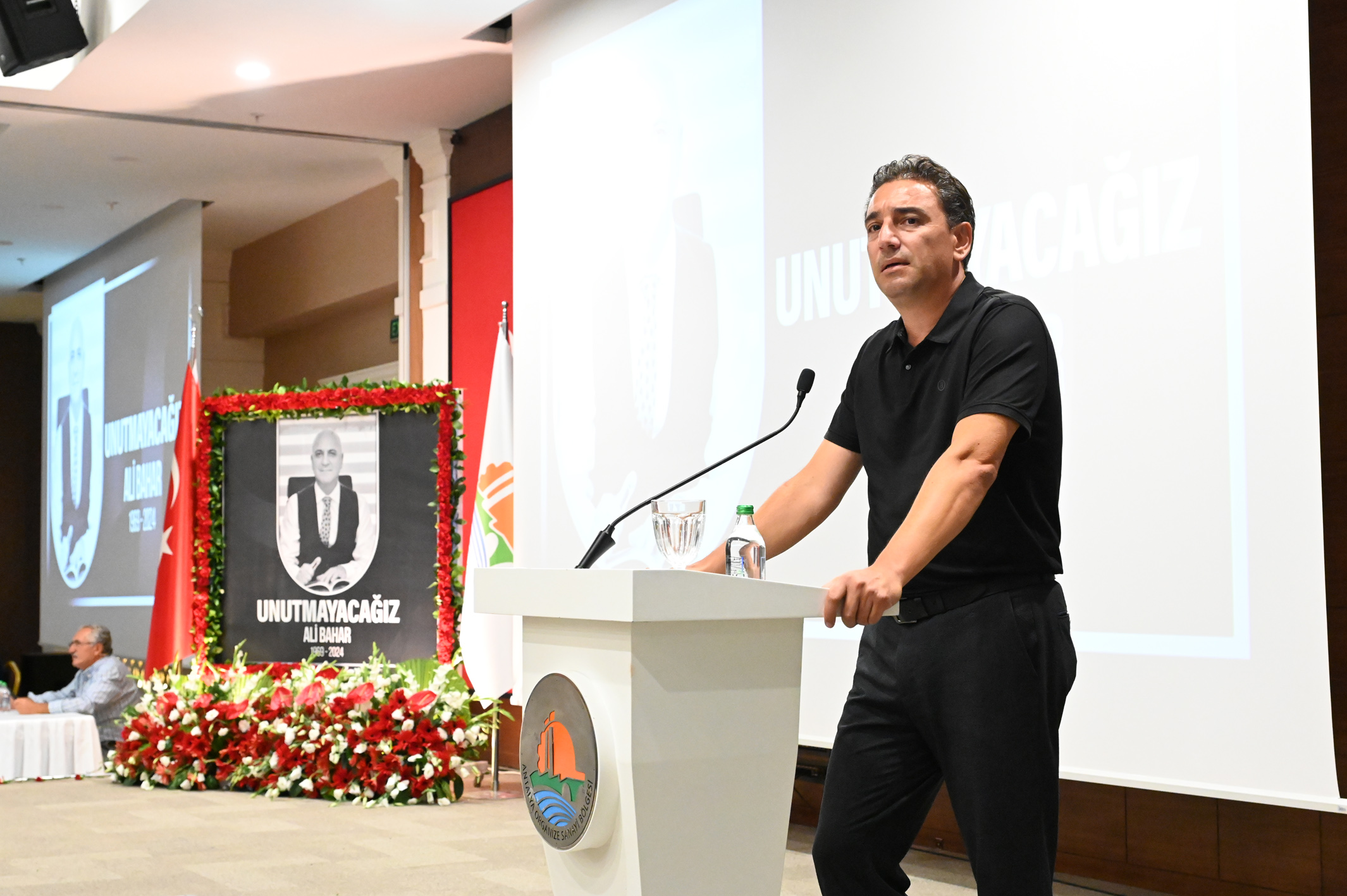 OSB Başkan Bahar için ağladı…