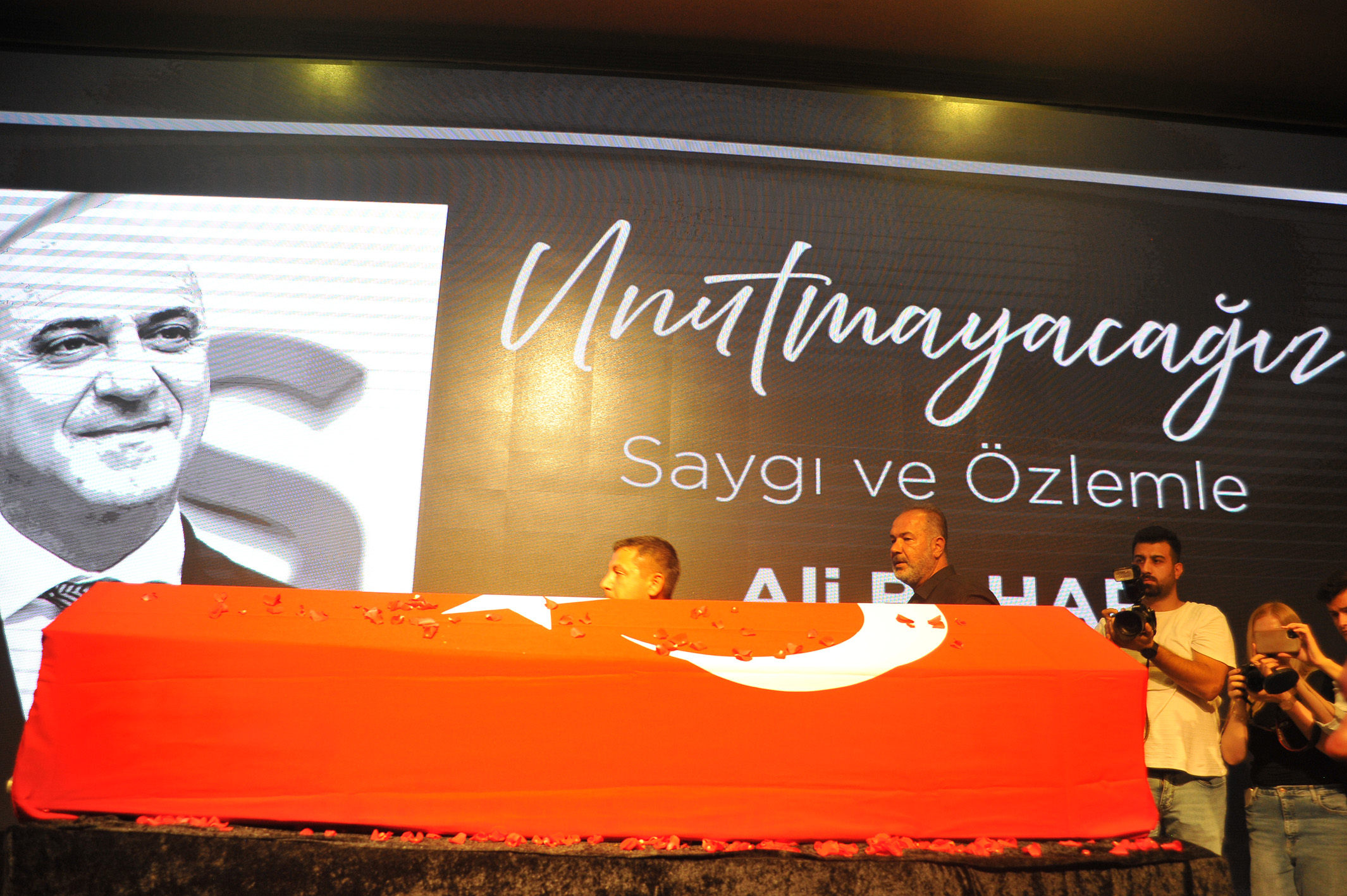 Başkan Bahar için ATSO’da duygusal tören
