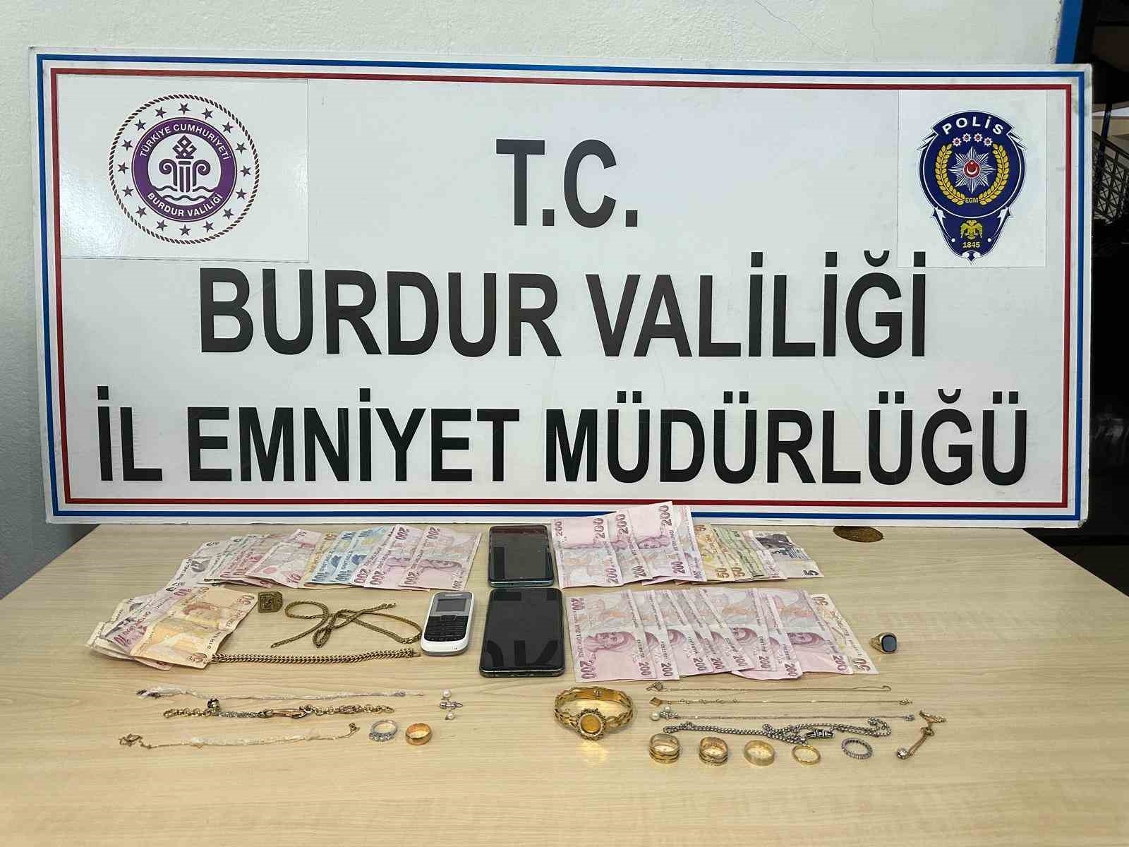 Afyonkarahisar ve Isparta'da hırsızlık yapan şüpheliler Burdur'da yakalandı